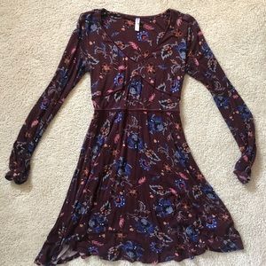 PRETTY LONG SLEEVED FLORAL DRESS
